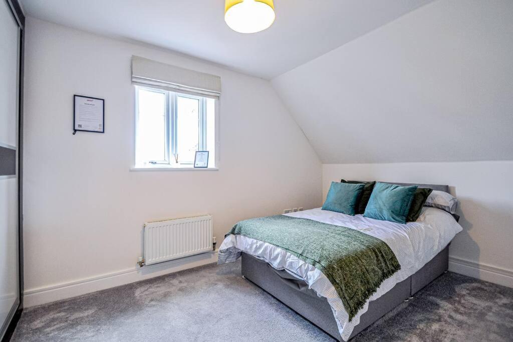 ميدينهيد Entire House Sleeps 8 Near The River Thames المظهر الخارجي الصورة