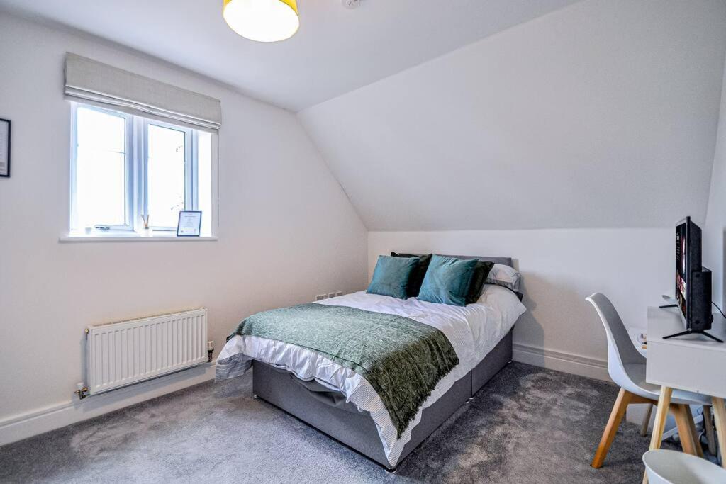 ميدينهيد Entire House Sleeps 8 Near The River Thames المظهر الخارجي الصورة