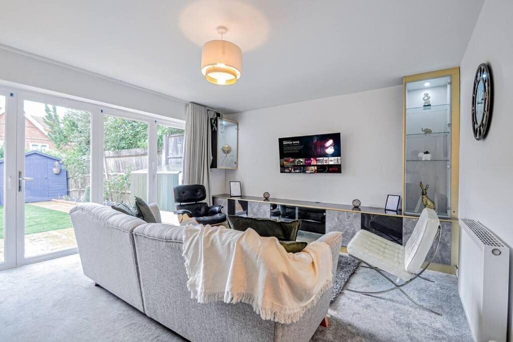 ميدينهيد Entire House Sleeps 8 Near The River Thames المظهر الخارجي الصورة