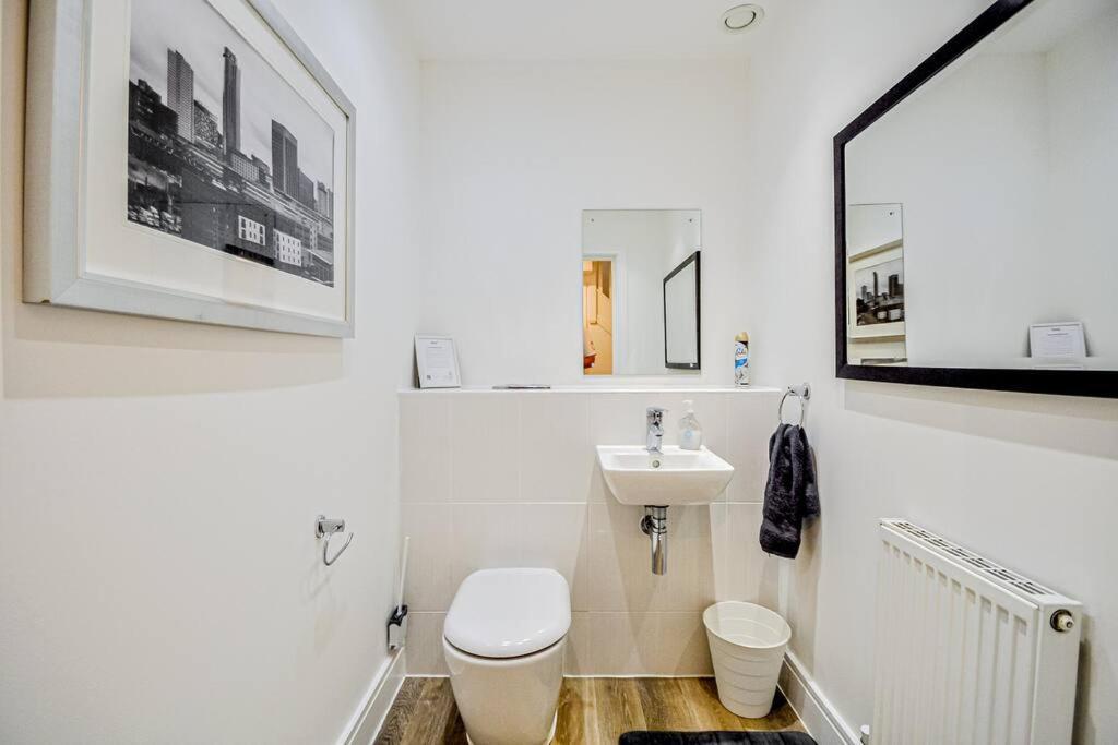 ميدينهيد Entire House Sleeps 8 Near The River Thames المظهر الخارجي الصورة
